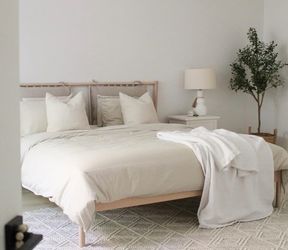 Light Wood KING Platform Bed Frame