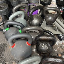 VARIETY  OF  KETTLEBELLS : SINGLES : 10s = $10 / 20s = $40 / 25s = $40 / 30s = $45 /  35s = $50 / 45s = $65 / 53s (24kg.) =  $95 / 71s (32kg.)  = $135