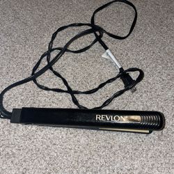 REVLON STRAIGHTENER