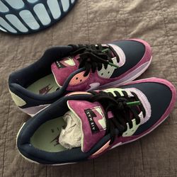 Nike AirMax 90 NRG size 11