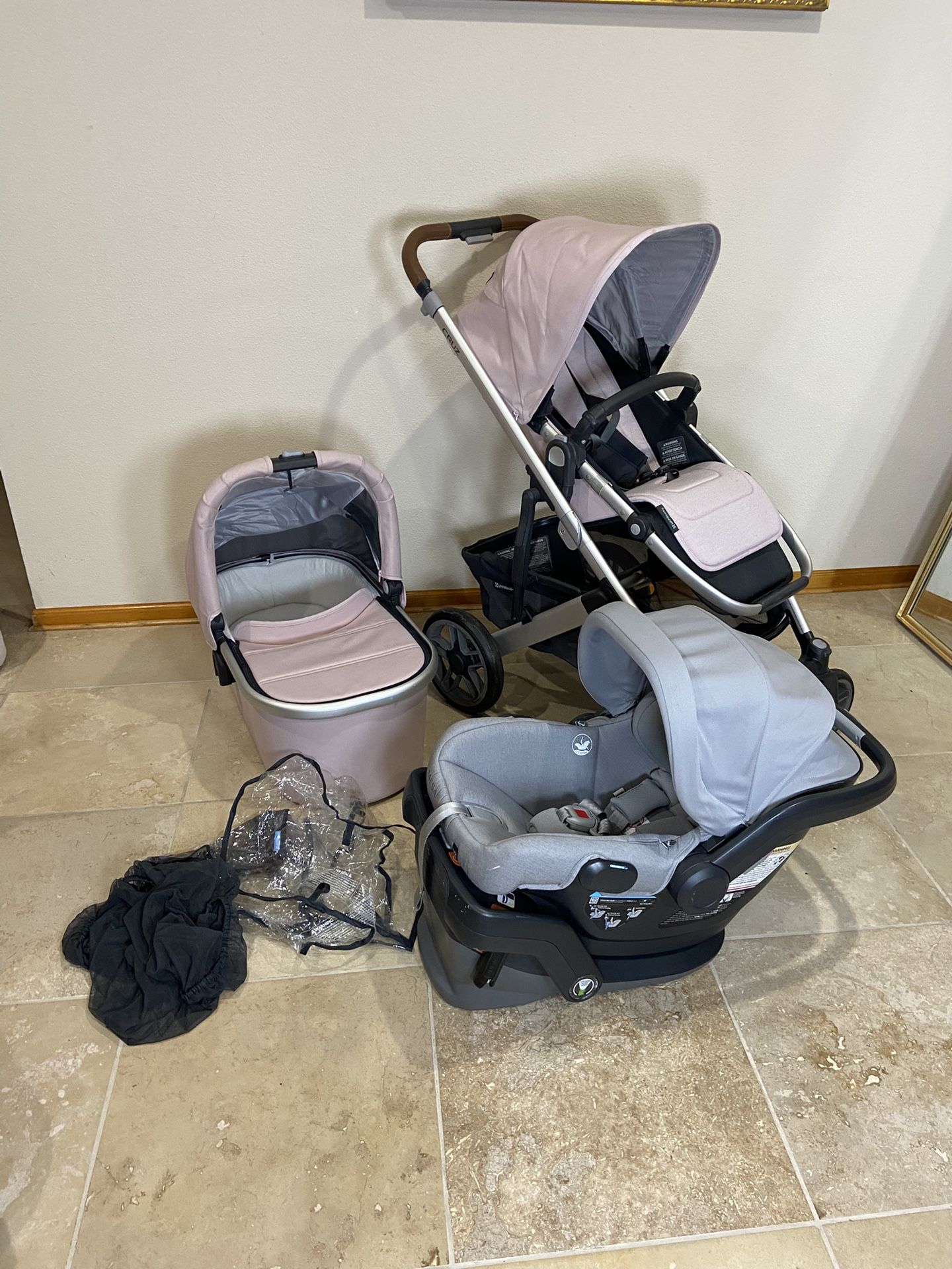 Uppababy Cruz V2 Stroller with Bassinet and Car Seat Pink 