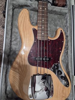 FenderJazz Bass Special Edition Ash 2018