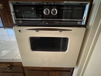 Vintage GE Built-In Oven – Works Great – Retro Style