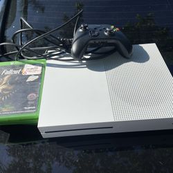 Xbox One S + Games