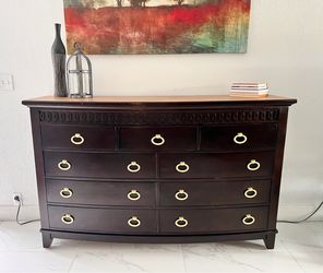 Large 9-Drawer Dresser