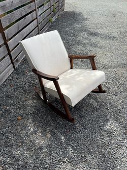 Rocking chair