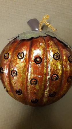 HOLLOWEEN PUMKIN LIGHTS UP