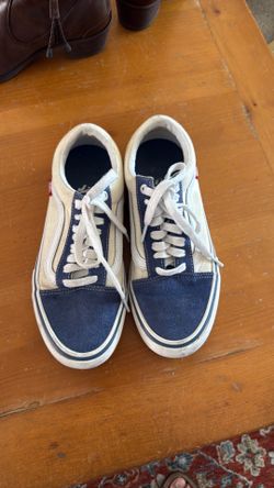 Vans men’s 7 women’s 8.5