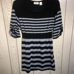 Allison Brittney size large black & grey striped rayon stretchy dress a large rhinestone button on each sleeve