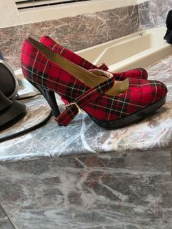 Women's shoes.