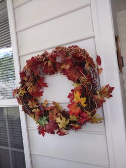 FALL Wreath.. Grapevine Base, w/Leaves&Berries 