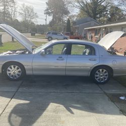 2003 Lincoln Town Car Cartier – ONLY 76K Miles – Excellent Condition