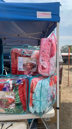 Blankets from 20 dollars to 40