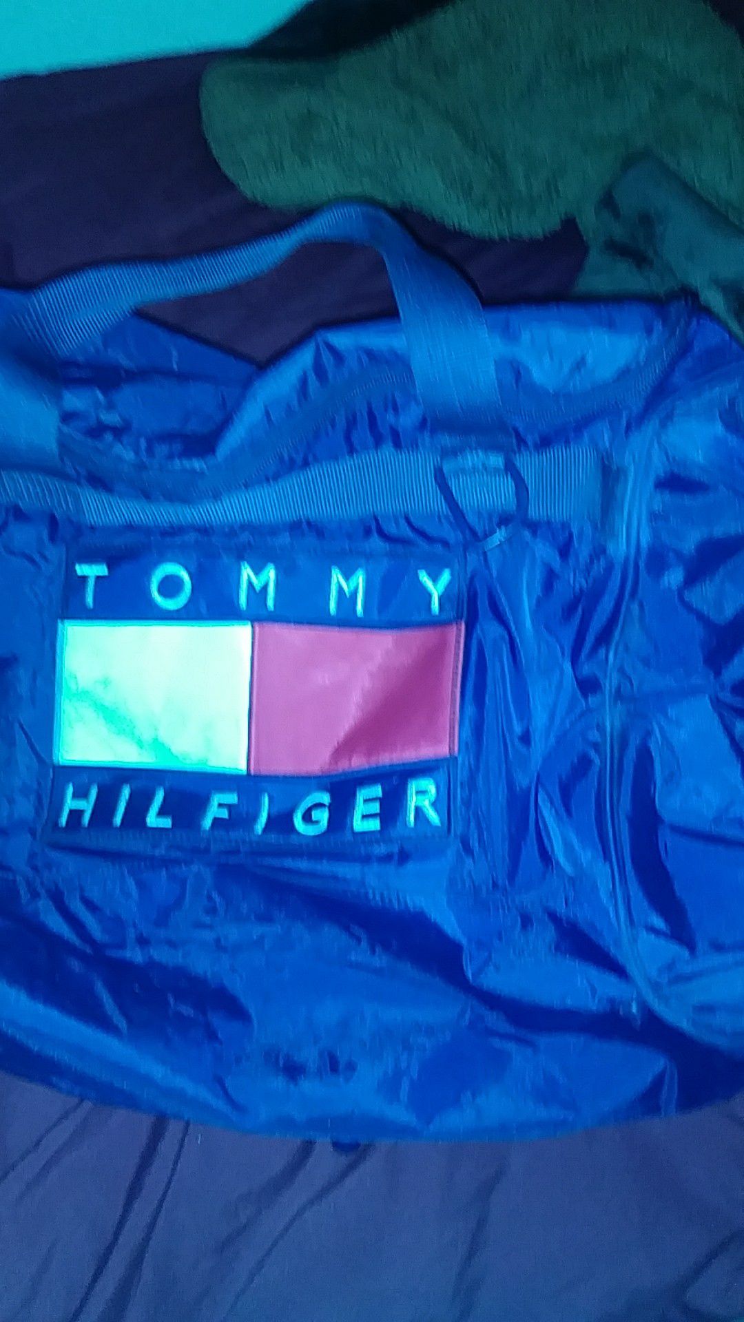 Tommy hilfiger duffle bag