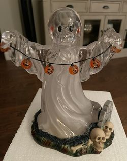 Heritage Mint Halloween Harvest Decoration Spooky Spirit Lighted Ghost & Skulls - New