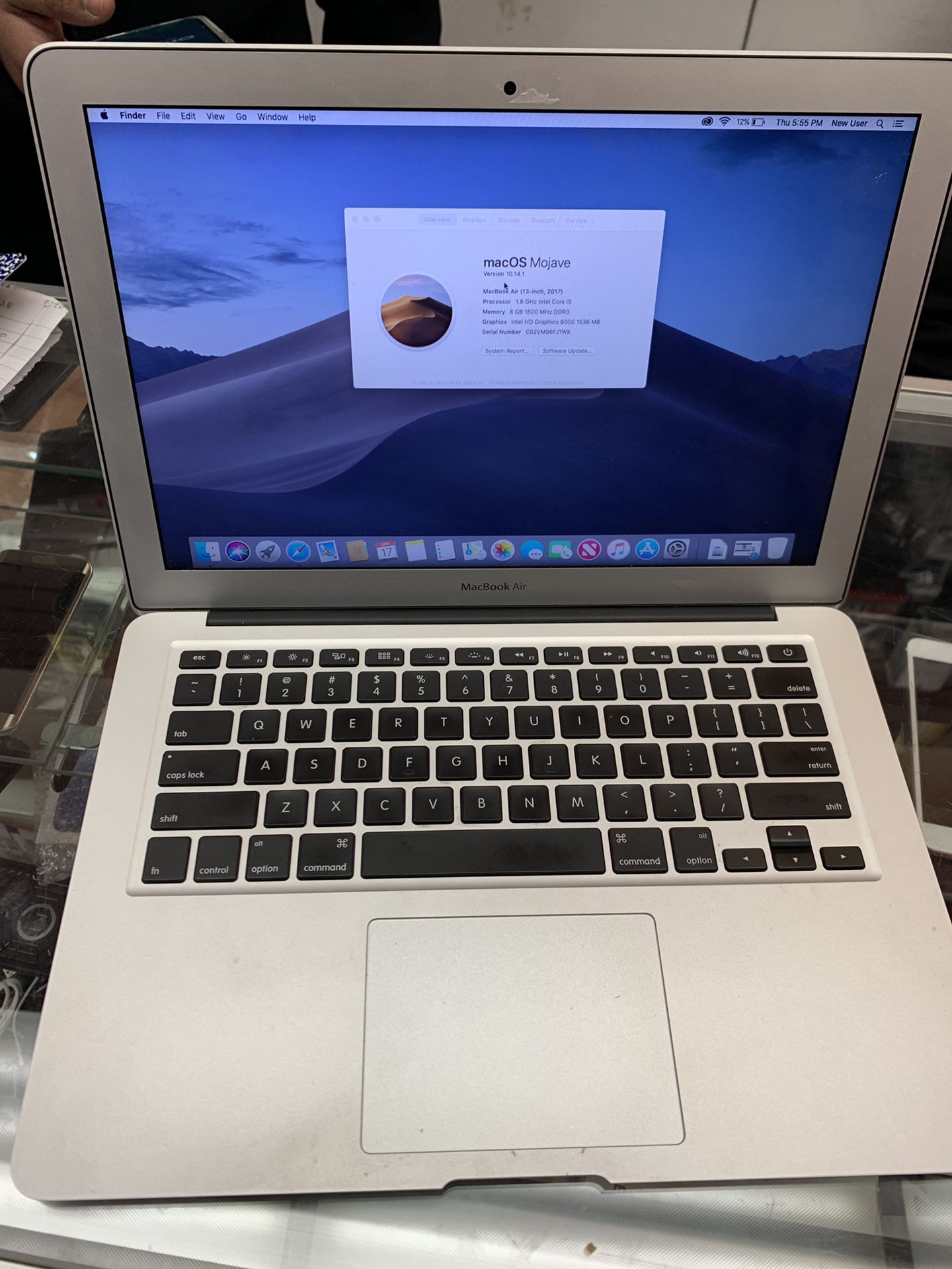 MacBook Air 2017 i5 processor 8gb ram Mint