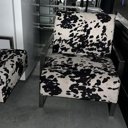 Accent Chairs 