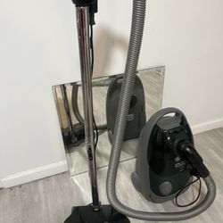 Nice Vacuum 