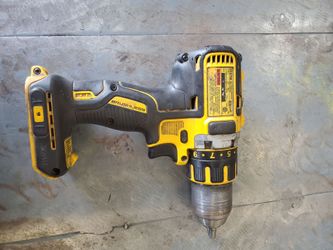 Dewalt (DCD790)  20v MAX XR Brushless Cordless  1/2in Drill/Driver (Tool Only)