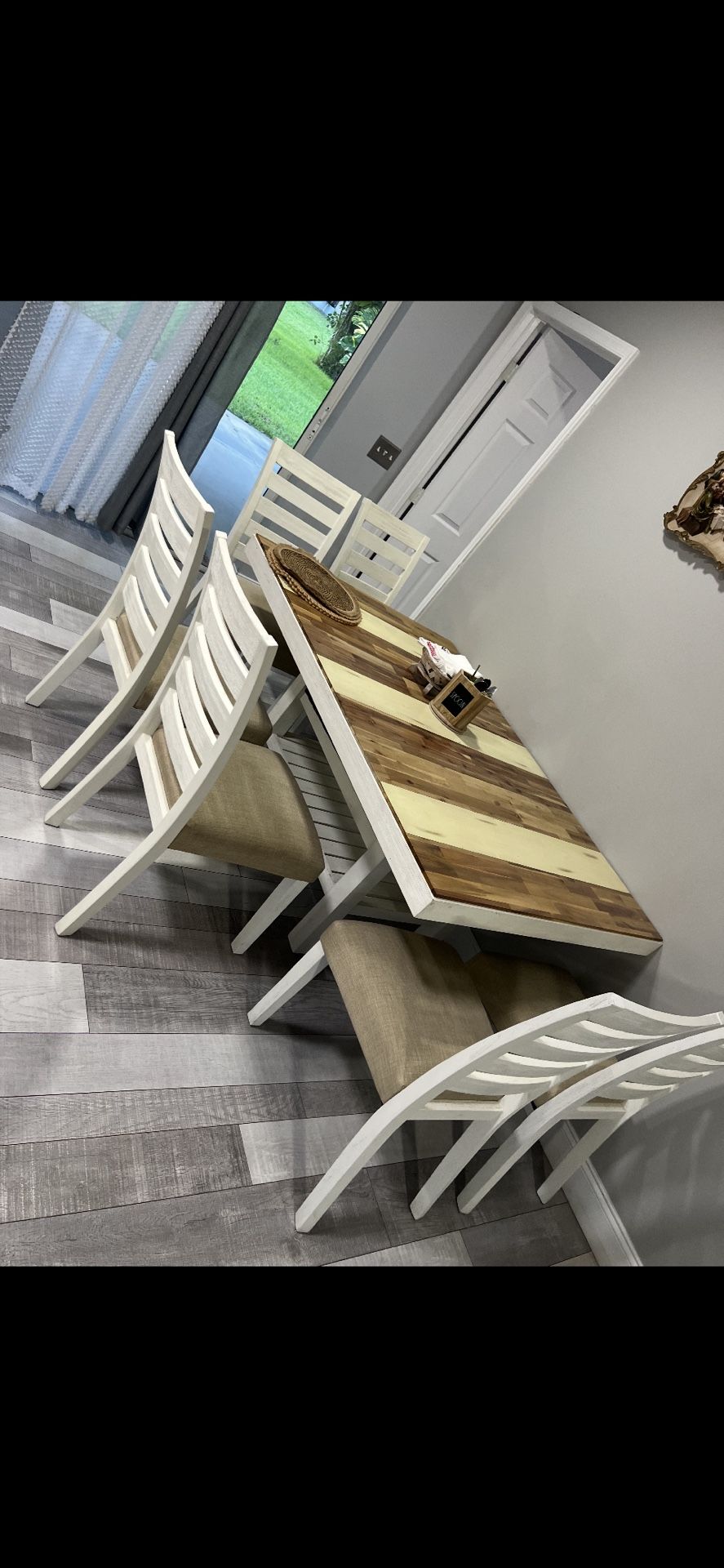 Dinning Table