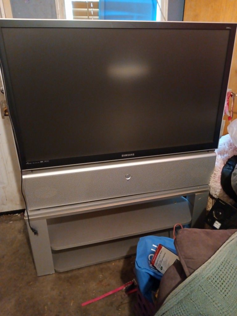 Samsung TV w/ Stand $35