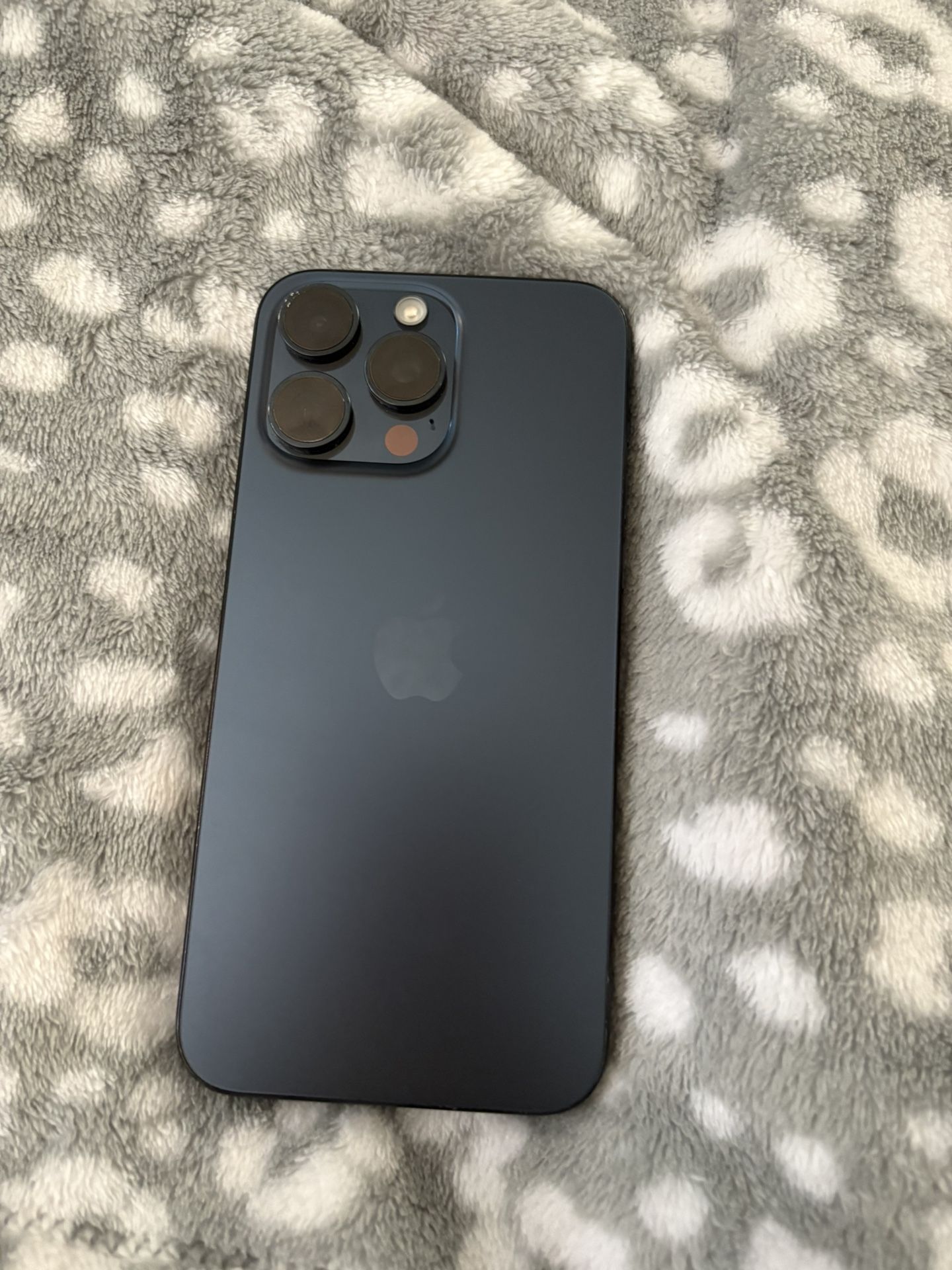 iPhone 15 Pro Max
