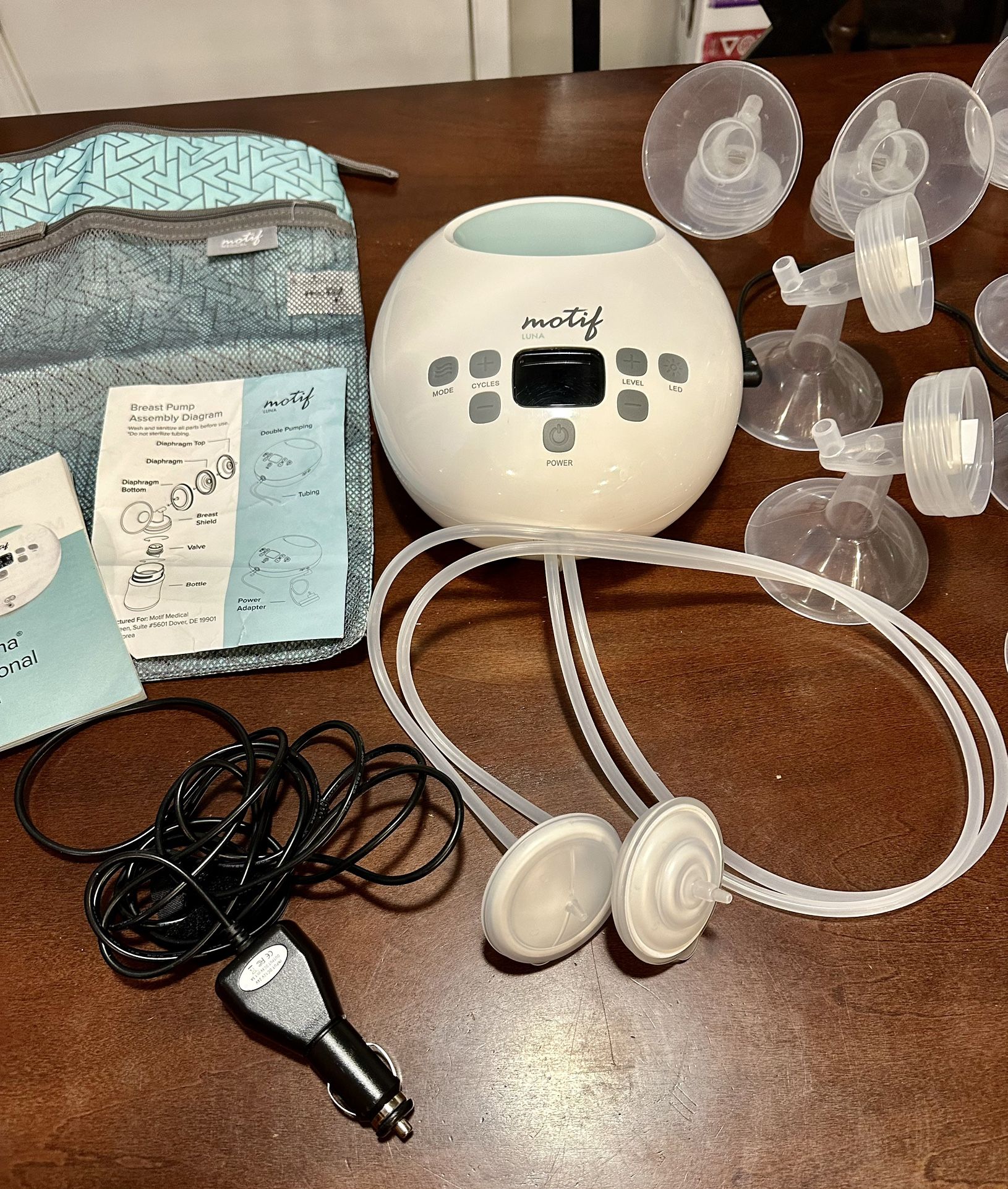 Motif Medical Luna Double Breast Pump With Accessories