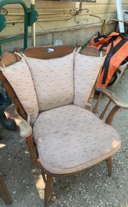 Antique chair 🪑