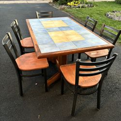 Kitchen Table and 6 Chairs 