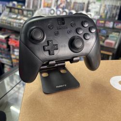 Nintendo Switch Pro Controller *Mint Condition*