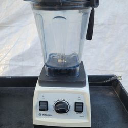 Vitamix Blender Commercial Series 7500