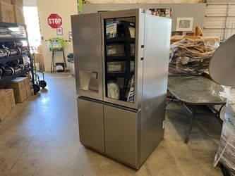 LG Signature 31 cu. ft. Smart wi-fi Enabled InstaView™ Refrigerator Model #LUPXS3186N