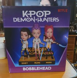 PADRES  KPOP DEMON HUNTERS BOBBLEHEAD