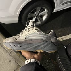Yezzy 700 