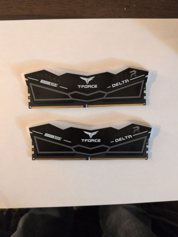TEAMGROUP T-Force Delta RGB DDR5 Ram 32GB (2x16GB) 5200MHz