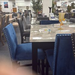 Table And 4 Chairs 599  Mention Offer Up In Store 