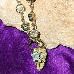 Petite Floral Chain Necklace 