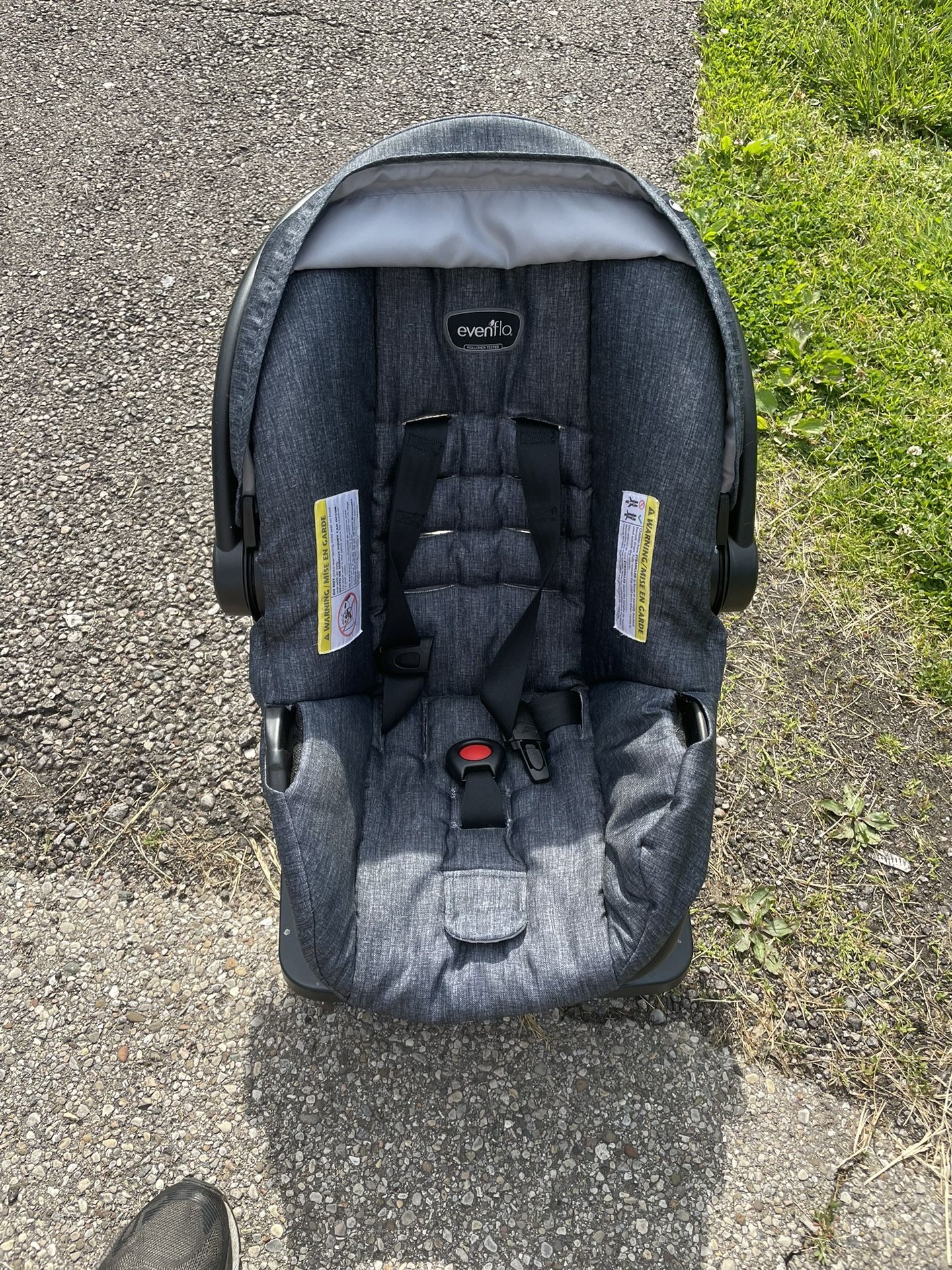 EvenFlo Baby Car Seat 