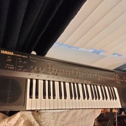 Yamaha Keyboard 