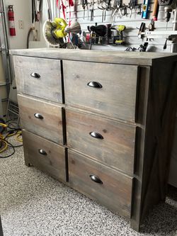Dresser