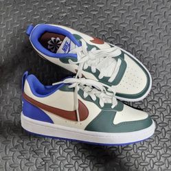 Kids Nike Court Borough Low 3.5y