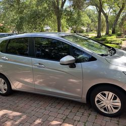 Honda Fit, Silver, 4 doors