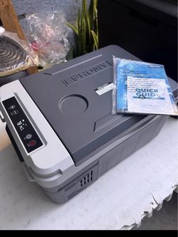 Car refrigerator