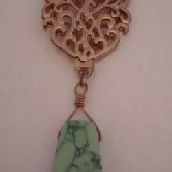 Necklace With A Green Stone Pendant 