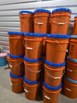 MASSIVE BLOWOUT LAUNDRY DETERGENT SALE!