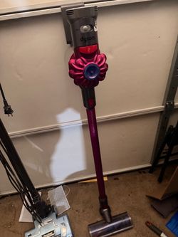 Dyson V7 Motorhead Cordless Stick Vacuum