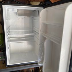 Mini fridge