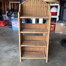 Wicker shelf
