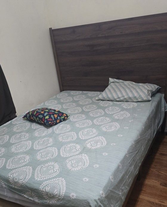 QueenBed With Matterese For Sale