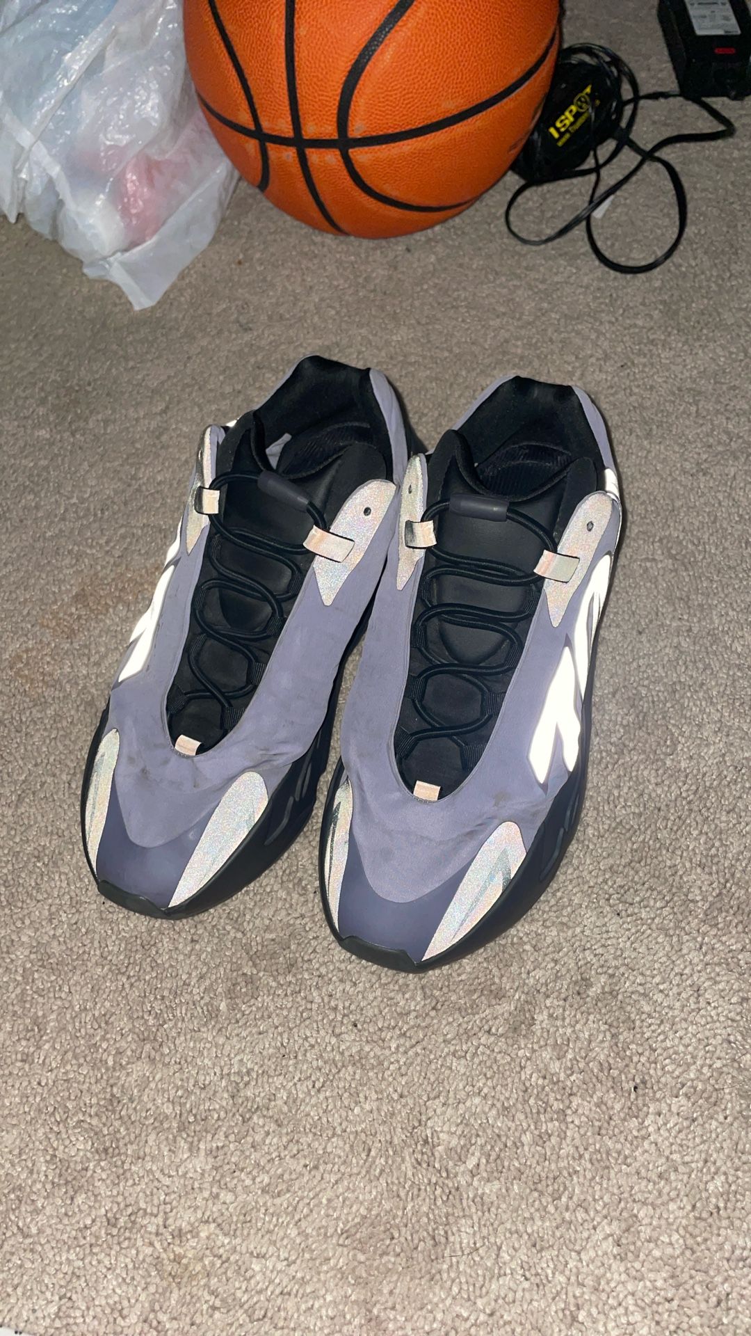 YEEZY 700 NO BOX